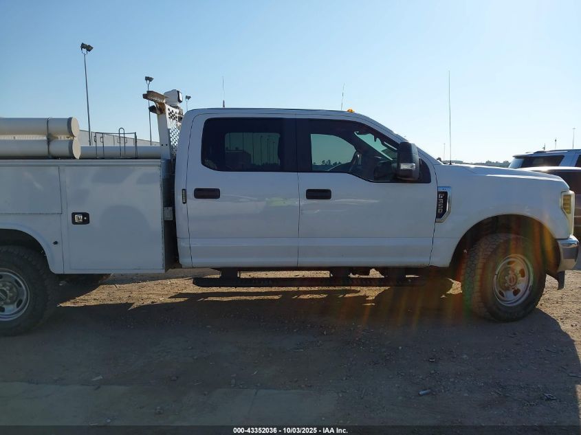 2019 Ford F-350 Chassis Xl VIN: 1FD8W3F67KEC46933 Lot: 43352036