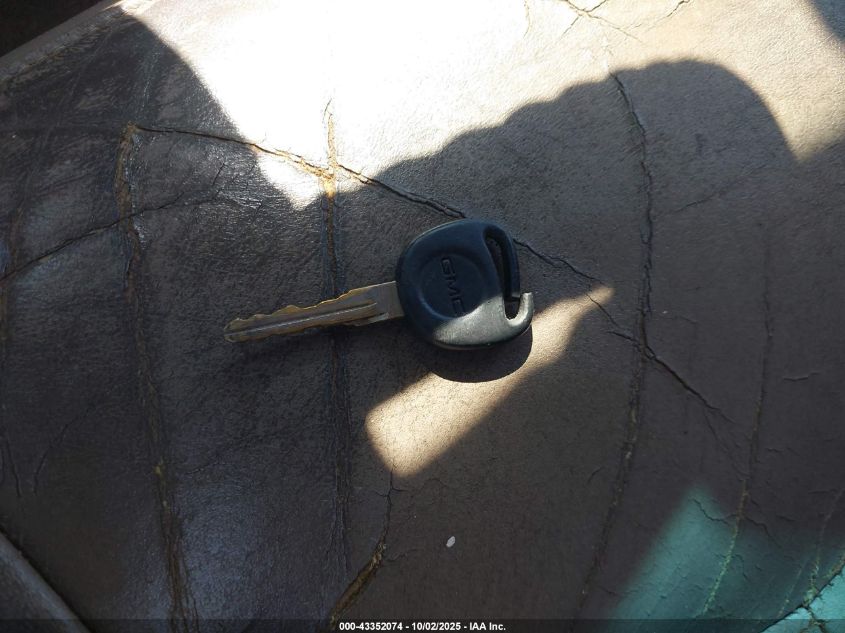 2004 GMC Yukon Denali VIN: 1GKEK63U04J193756 Lot: 43352074