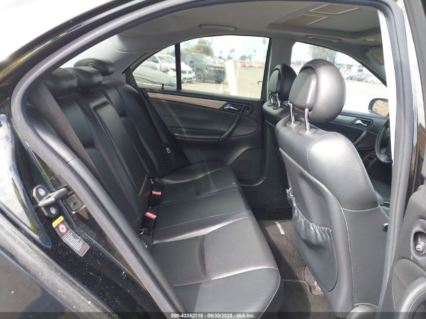 2004 Mercedes-Benz C 230 Kompressor Sport/Sport VIN: WDBRF40J84A643409 Lot: 43352118