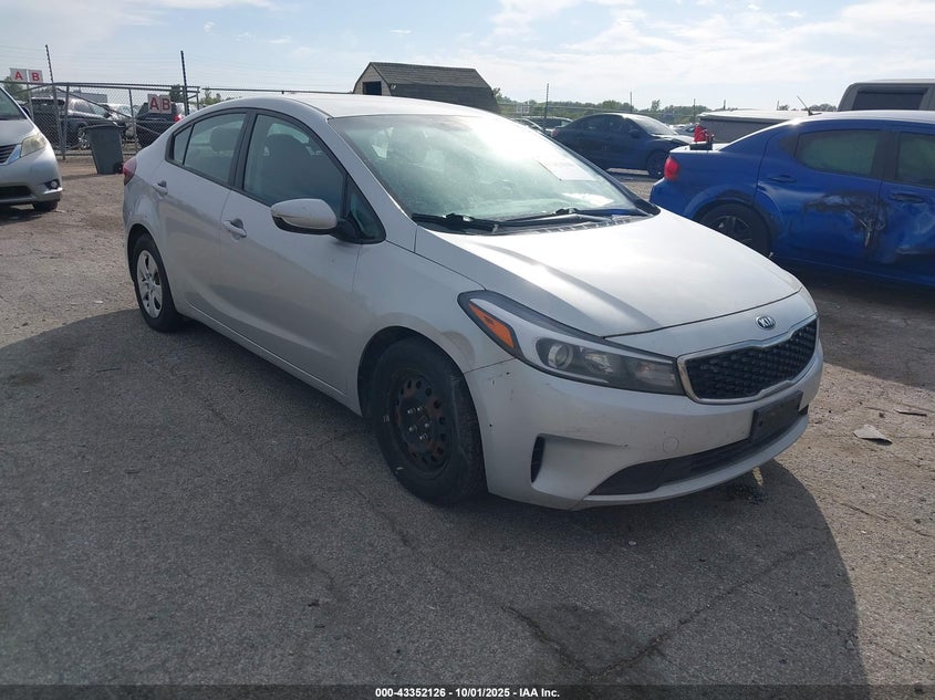 2017 KIA FORTE LX - 3KPFK4A70HE067174