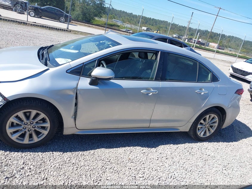 2024 TOYOTA COROLLA HYBRID XLE JTDBCMFE3RJ028215