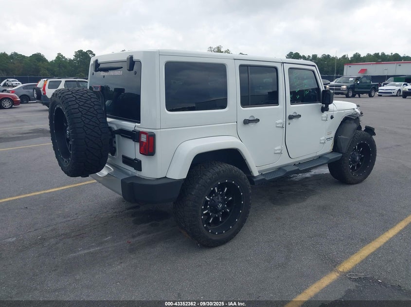 2014 JEEP WRANGLER UNLIMITED SAHARA - 1C4BJWEG7EL321294