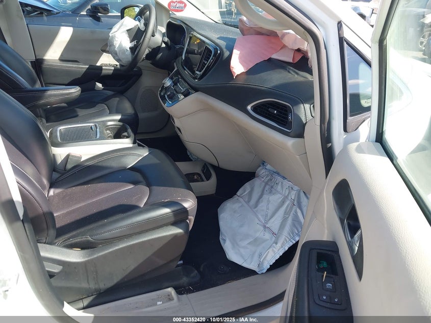 2023 CHRYSLER PACIFICA TOURING L - 2C4RC1BG7PR508187