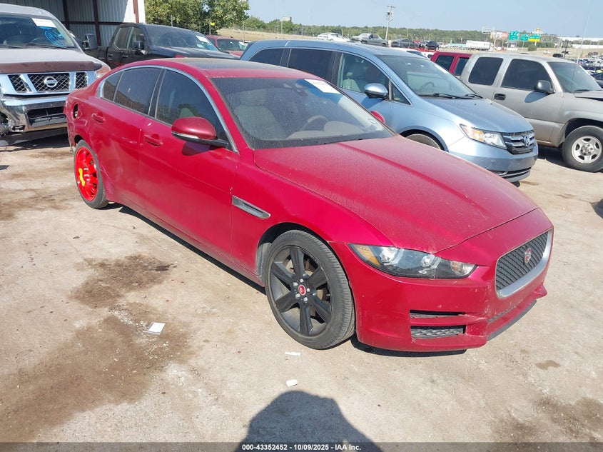 JAGUAR XE 25T PREMIUM