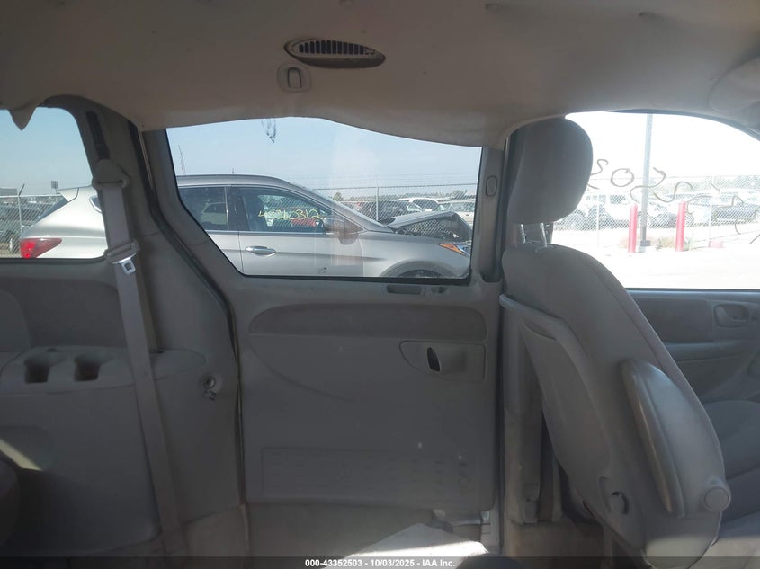 2001 Dodge Grand Caravan Sport VIN: 2B4GP44331R419907 Lot: 43352503