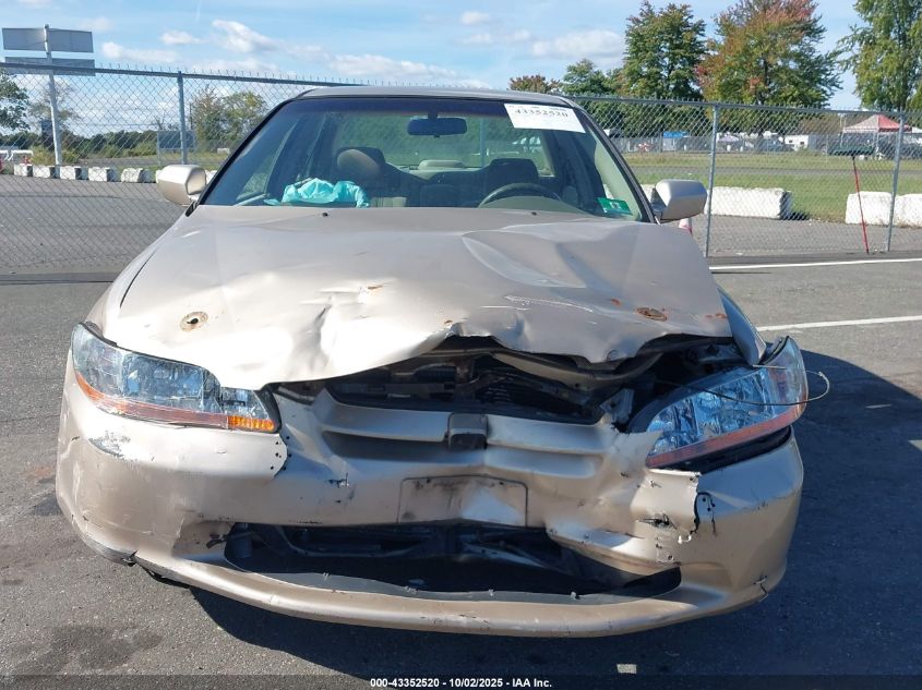 2000 Honda Accord 2.3 Se VIN: 1HGCG6692YA138132 Lot: 43352520