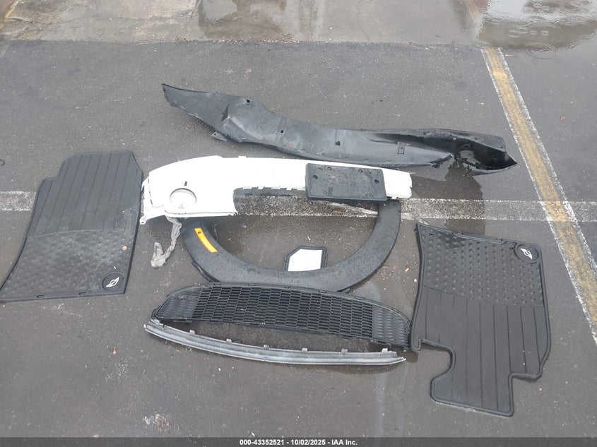 2008 Mini Cooper S VIN: WMWMF735X8TV38065 Lot: 43352521