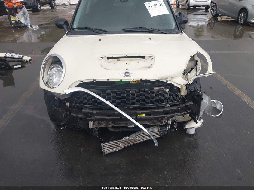 2008 Mini Cooper S VIN: WMWMF735X8TV38065 Lot: 43352521