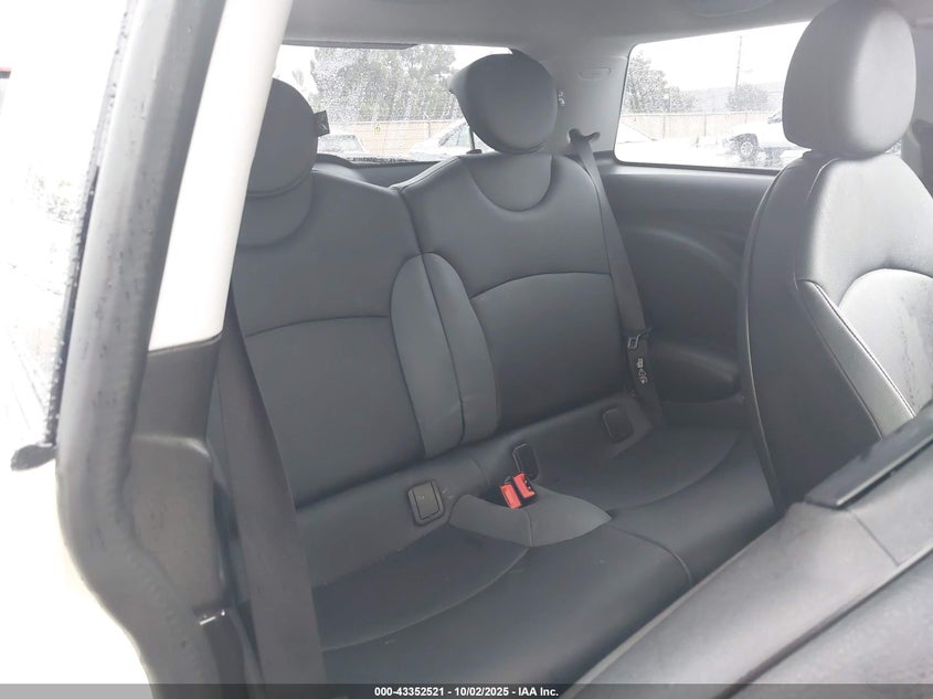 2008 Mini Cooper S VIN: WMWMF735X8TV38065 Lot: 43352521