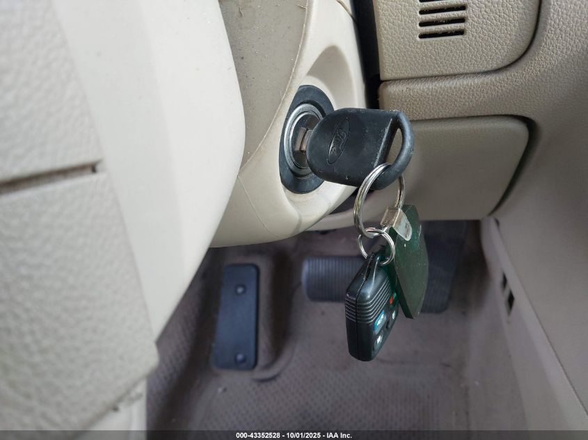 2005 Ford Five Hundred Limited VIN: 1FAFP28125G193013 Lot: 43352528