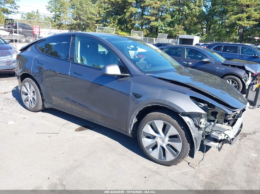 TESLA MODEL Y LONG RANGE DUAL MOTOR ALL-WHEEL DRIVE