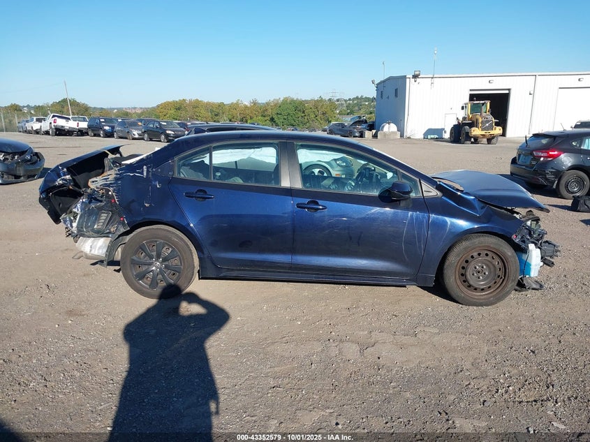 2022 TOYOTA COROLLA LE - 5YFEPMAE4NP339182