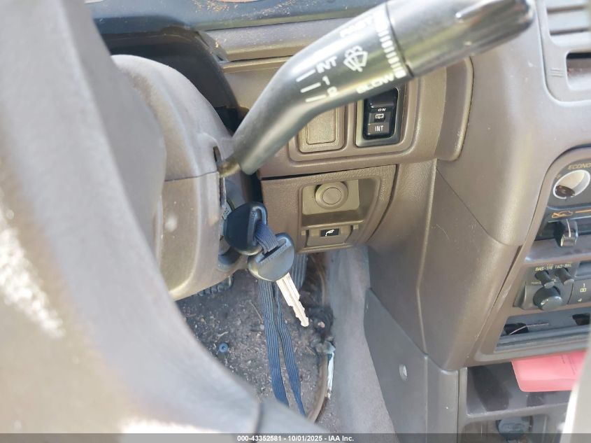 1993 Mitsubishi Montero Sr VIN: JA4MR51H8PJ003896 Lot: 43352581