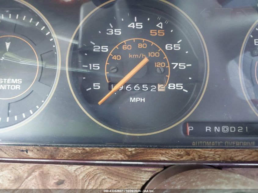 1983 Pontiac Parisienne Brougham VIN: 2G7AT69H4D1723141 Lot: 43352607