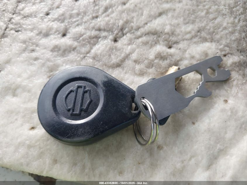 2018 Harley-Davidson Flhc Heritage Classic VIN: 1HD1YAJ15JC063796 Lot: 43352655