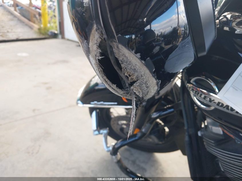 2018 Harley-Davidson Flhc Heritage Classic VIN: 1HD1YAJ15JC063796 Lot: 43352655
