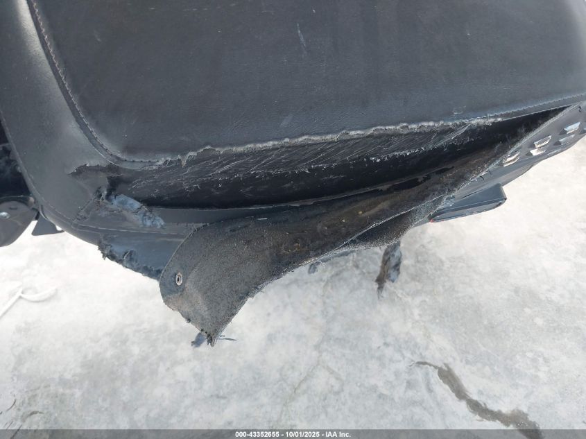 2018 Harley-Davidson Flhc Heritage Classic VIN: 1HD1YAJ15JC063796 Lot: 43352655