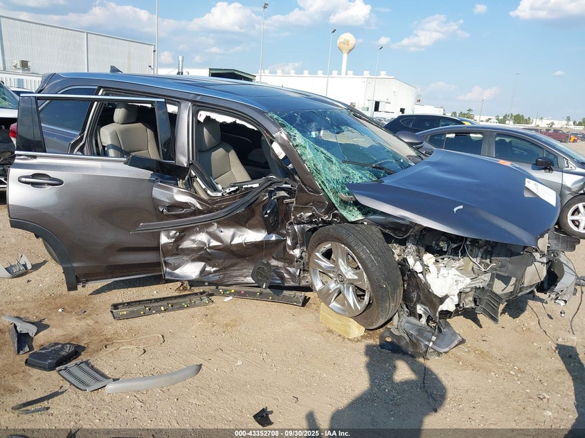 TOYOTA HIGHLANDER LIMITED