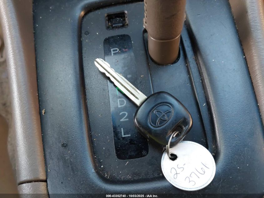 1999 Toyota Camry Xle VIN: 4T1BG28KXXU609259 Lot: 43352740