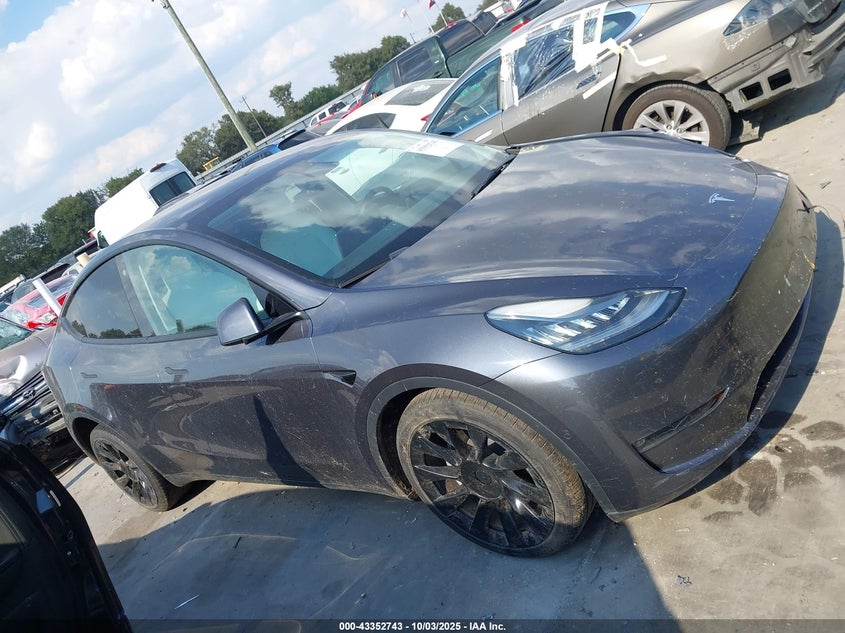 2021 Tesla Model Y Long Range Dual Motor All-Wheel Drive VIN: 5YJYGDEE3MF280224 Lot: 43352743