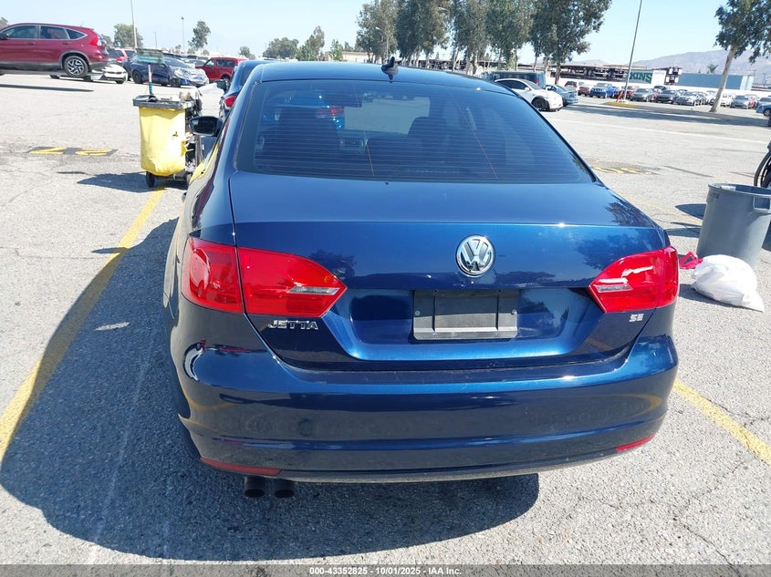 2014 VOLKSWAGEN JETTA 1.8T SE - 3VWD17AJ8EM385789