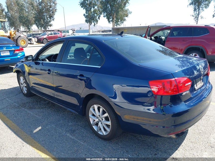 2014 VOLKSWAGEN JETTA 1.8T SE - 3VWD17AJ8EM385789