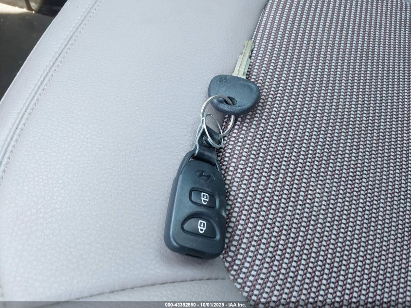 2011 Hyundai Tucson Gls VIN: KM8JU3AC8BU146849 Lot: 43352850