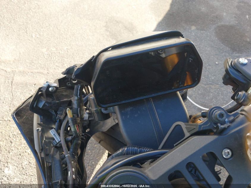 2022 Yamaha Yzfr1 VIN: JYARN66E3NA002126 Lot: 43352864