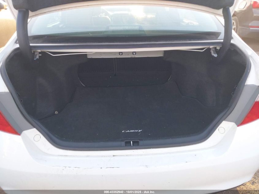 2017 Toyota Camry Se VIN: 4T1BF1FK2HU735360 Lot: 43352940