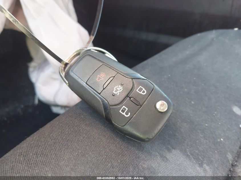 2013 Ford Fusion Se VIN: 3FA6P0H70DR131920 Lot: 43352952