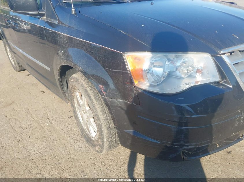 2010 Chrysler Town & Country Touring Plus VIN: 2A4RR8D1XAR381016 Lot: 43352981