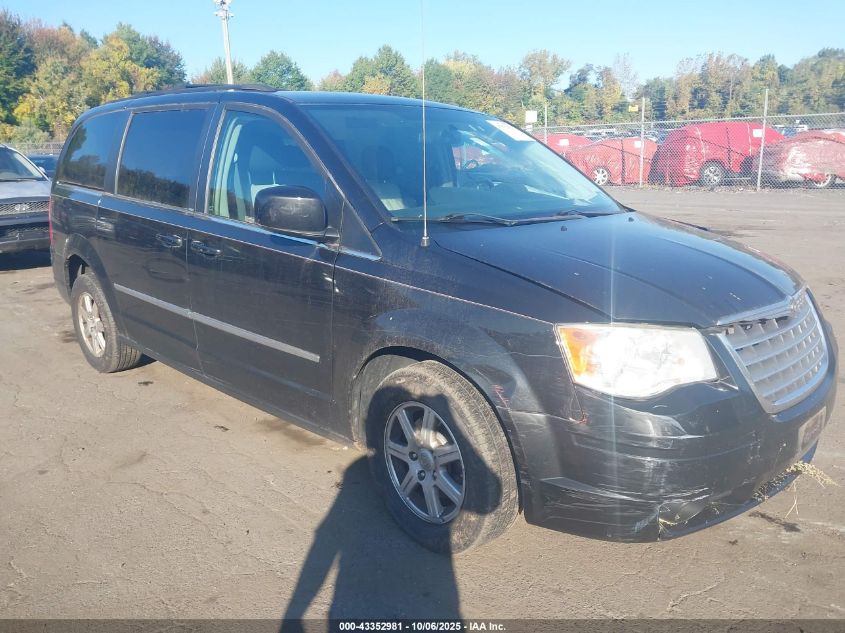 CHRYSLER TOWN & COUNTRY TOURING PLUS