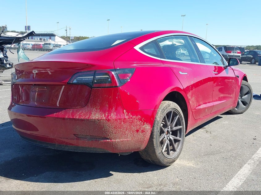 5YJ3E1EA9JF034009 2018 TESLA MODEL 3 photo no. 4