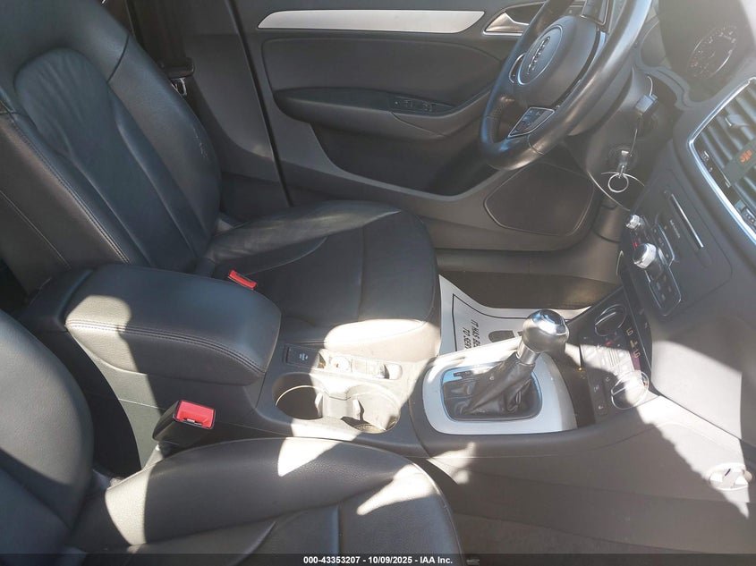 VIN WA1BCCFS1JR025281 2018 AUDI Q3 2.0T PREMIUM/2.0T SPORT PREMIUM