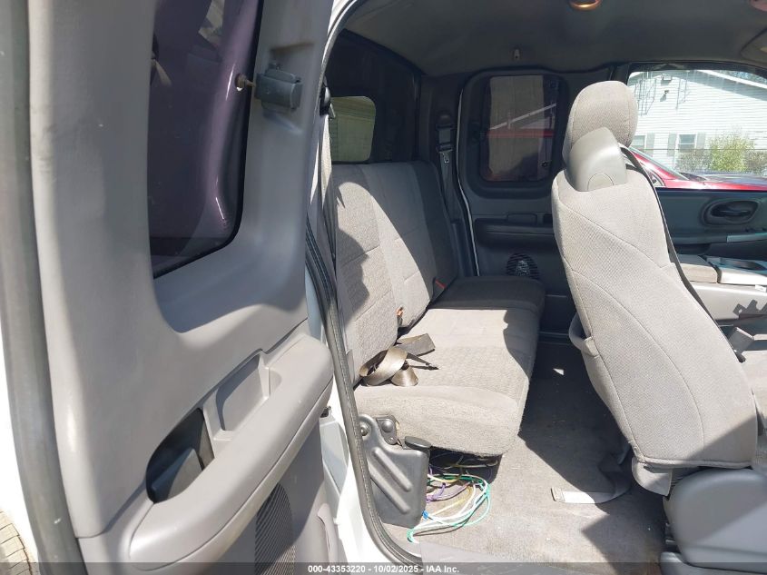 2003 Ford F-150 Lariat/Xl/Xlt VIN: 2FTRX17W53CA99608 Lot: 43353220