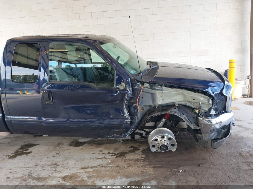 2001 Ford F-250 Lariat/Xl/Xlt VIN: 1FTNX21F41EB82693 Lot: 43353230