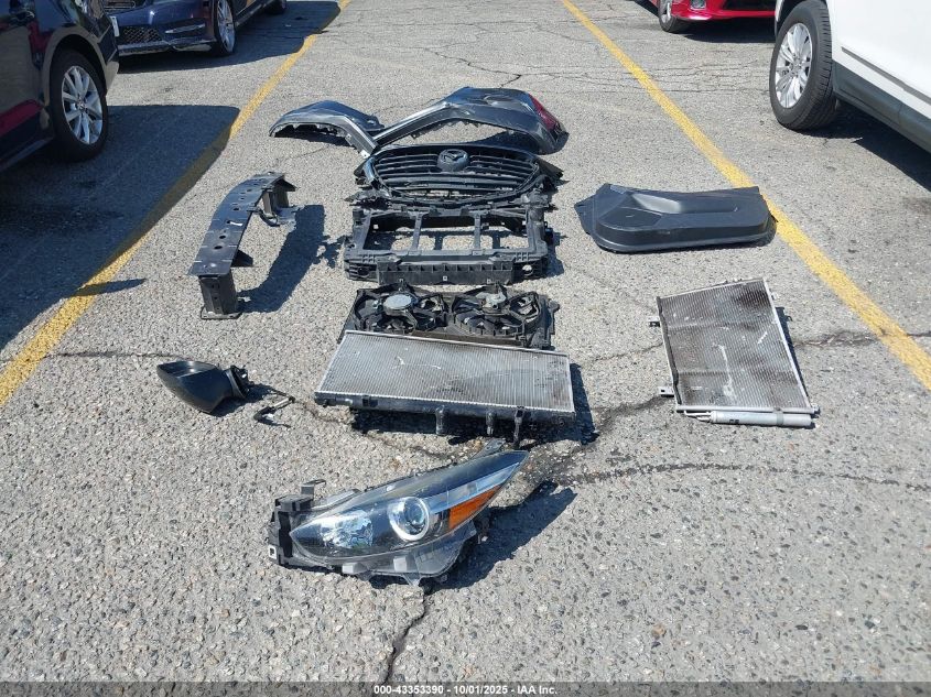 2018 Mazda Mazda3 Touring VIN: 3MZBN1L39JM208928 Lot: 43353390