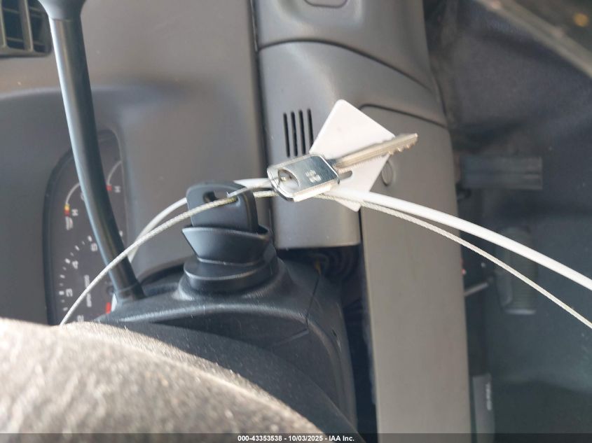 2003 Ford F-250 Xl/Xlt VIN: 1FTNF20L13EB31049 Lot: 43353538