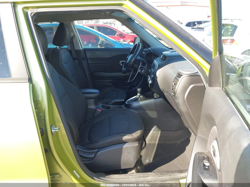 2015 KIA SOUL + KNDJP3A55F7788382