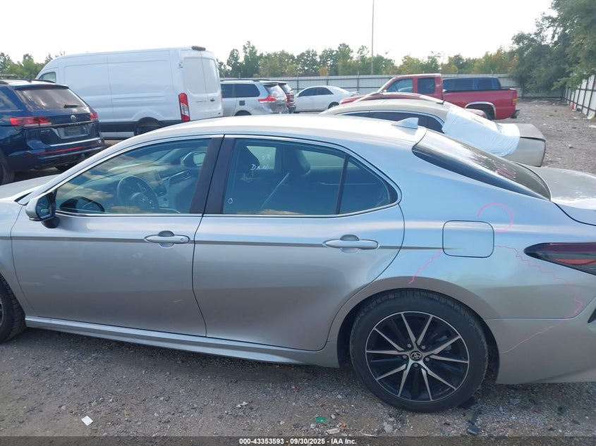 2024 TOYOTA CAMRY SE - 4T1G11AK7RU858777