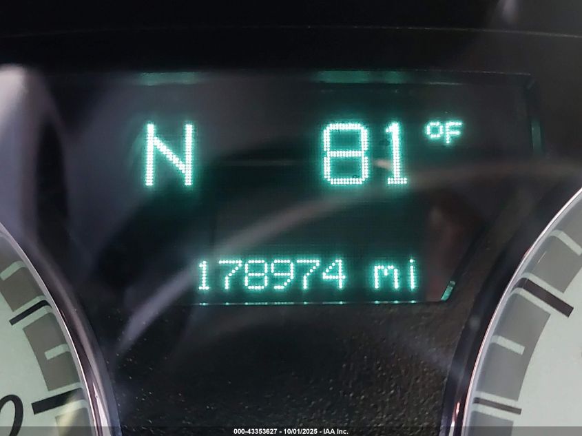 2007 Chrysler 300C Srt8 VIN: 2C3LA73W07H635362 Lot: 43353627