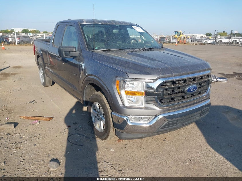 FORD F-150 XLT