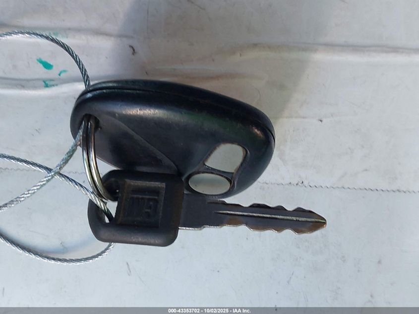 1998 Chevrolet K1500 Fleetside/Silverado Fleetside/Sportside VIN: 1GCEK19R2WE110616 Lot: 43353702