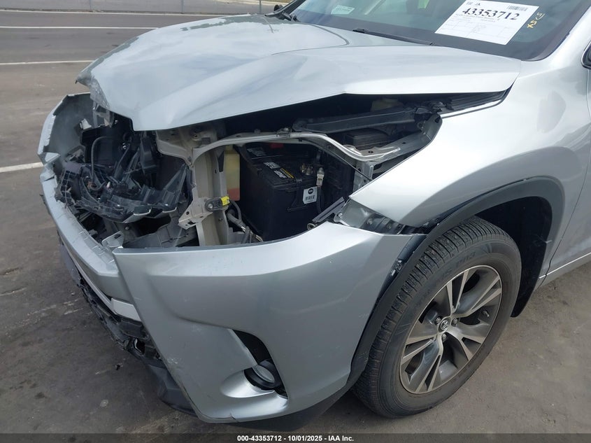 2017 TOYOTA HIGHLANDER LE PLUS - 5TDBZRFH3HS367760