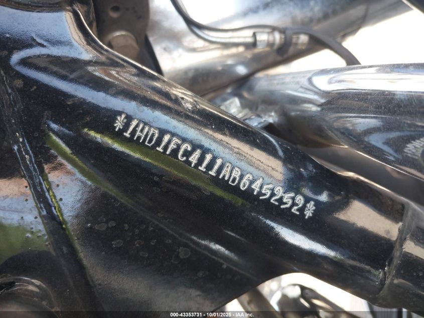 2010 Harley-Davidson Flhtcu VIN: 1HD1FC411AB645252 Lot: 43353731