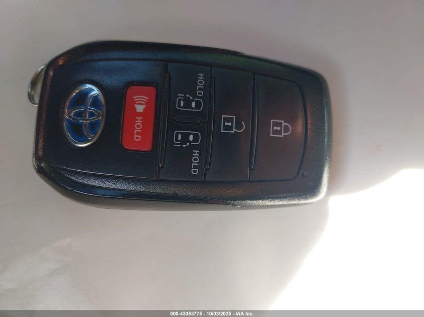 2022 TOYOTA SIENNA LE - 5TDKRKEC6NS130107