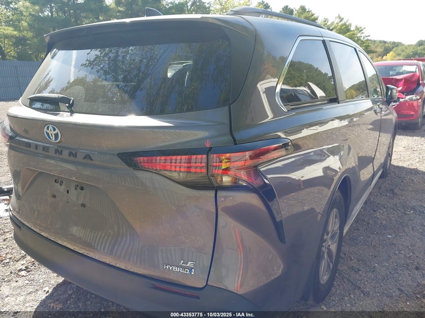 2022 TOYOTA SIENNA LE - 5TDKRKEC6NS130107