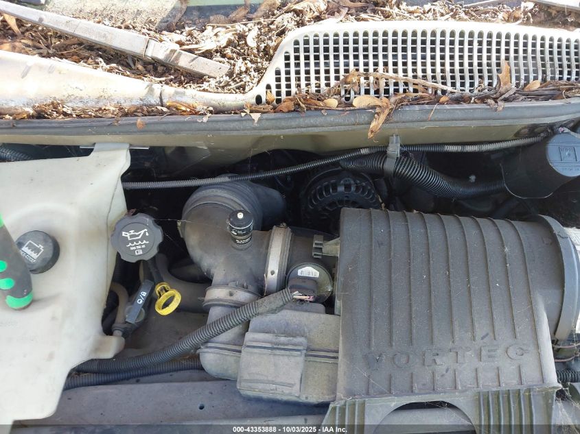 2003 GMC Savana Cutaway Standard/Standard W/C7L/C7N VIN: 1GDFG15T831238395 Lot: 43353888