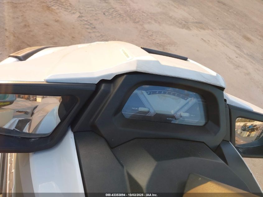 2015 Yamaha Cruiser VIN: YAMA2301L415 Lot: 43353894