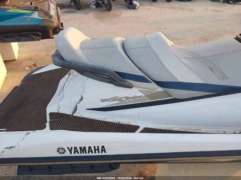 2015 Yamaha Cruiser VIN: YAMA2301L415 Lot: 43353894